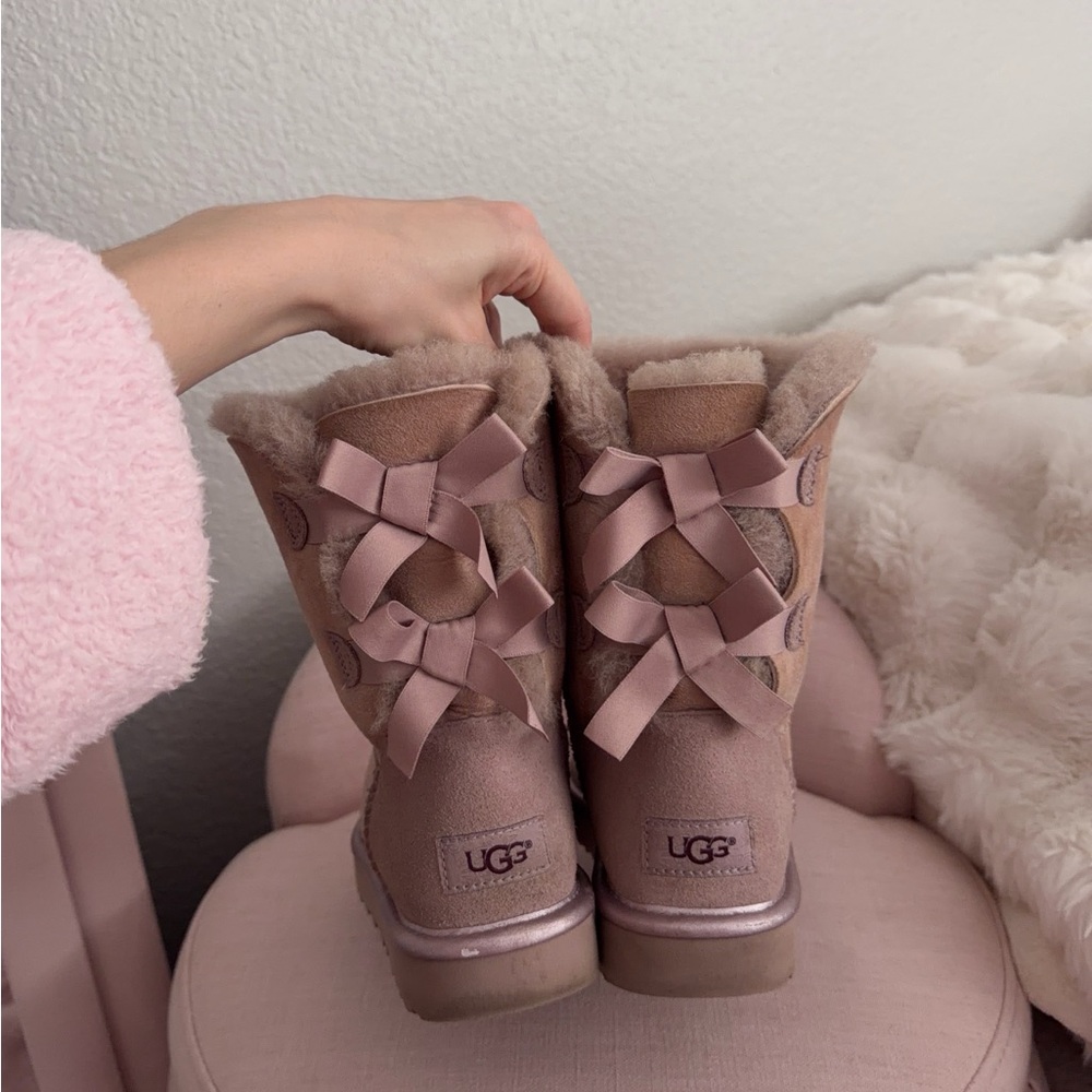UGG Bailey Bow Boots in Blush (Metallic Dusk)